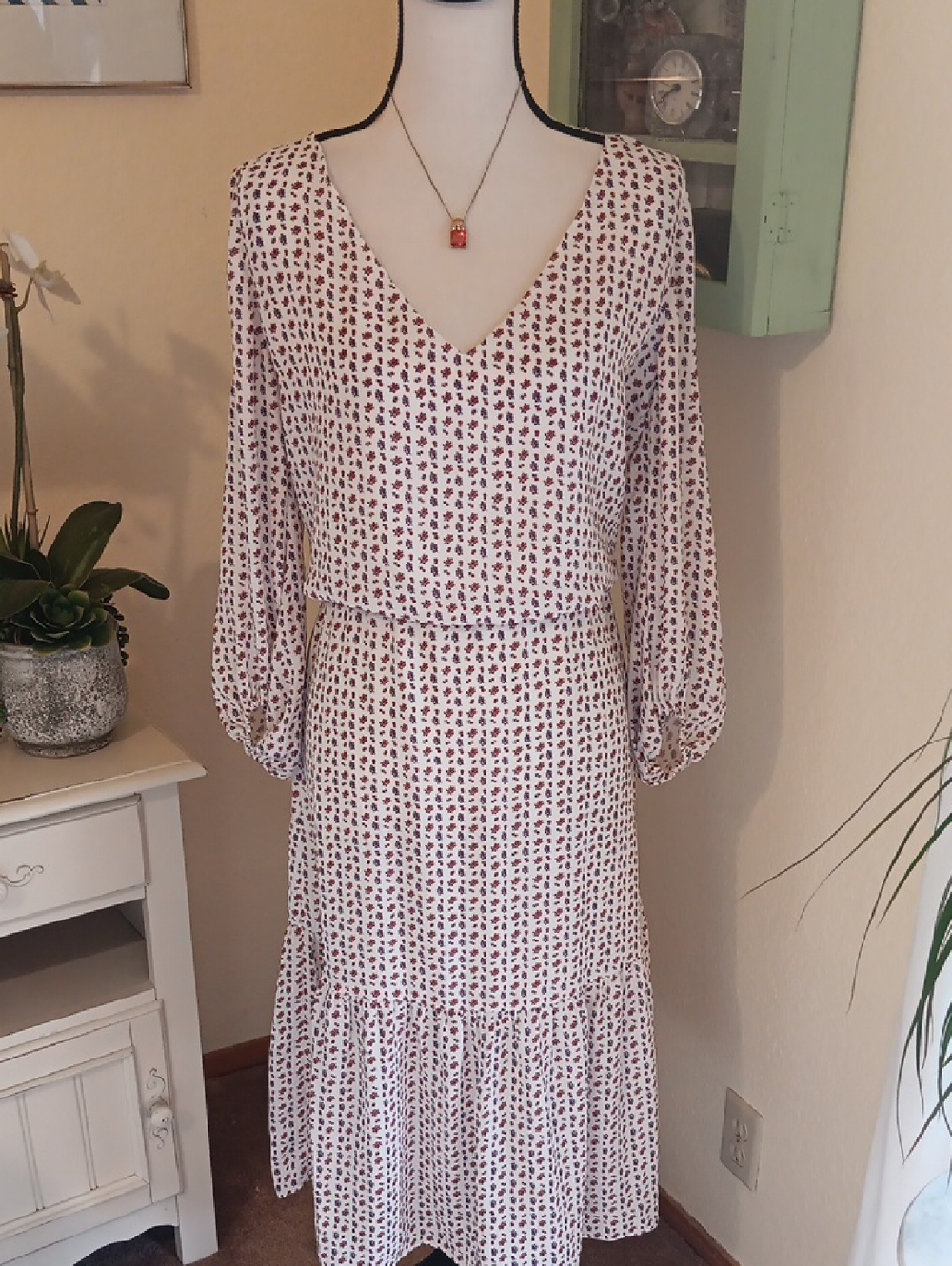 Le Lis Blanc Mini-Floral Midi Dress. Cottagecore.